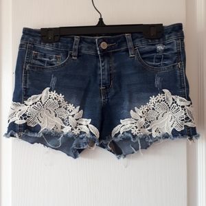 Cut off jean shorts